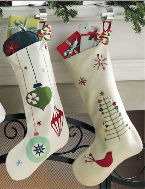 Ideas on how you can decorate our burlap and linen christmas stockings. 23 Christmas Stockings Decorating Ideas To Try This Season ...