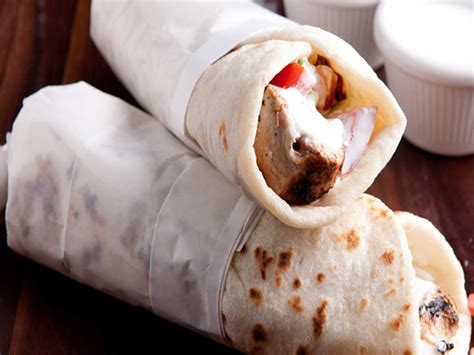 Sprinkle chilli flakes on top. Easy Chicken Roti - Easy And Quick Chicken Roti Roll ...