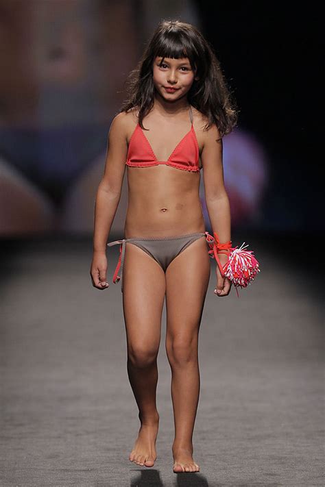 See more ideas about girls swimsuit, swimsuits, baby buns. Swimwear Fashion Show Gran Canaria Moda Cálida 2013 | hola.com