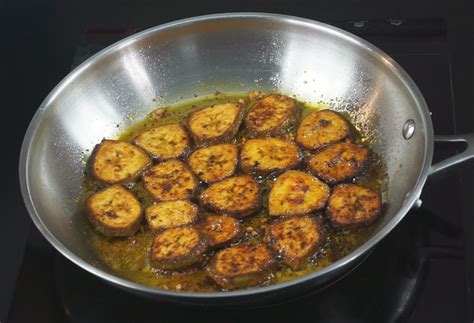 Easy to eat, tastes good, and is wrapped up in a biodegradable wrapper. Vazhakkai Varuval / Raw Banana Fry Recipe | Steffi's Recipes