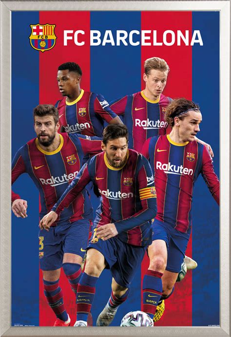 It shows all personal information about the players, including age, nationality, contract duration. FC Barcelona - 2020/2021 Team - Poster - 61x91,5