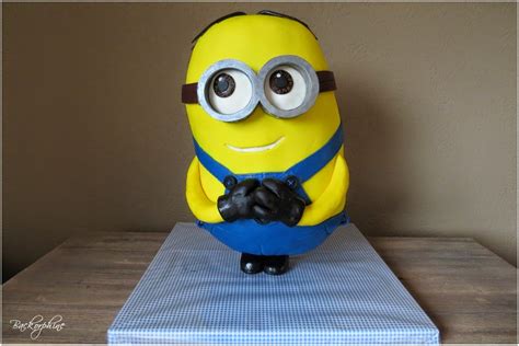 Über 3 bewertungen und für sehr lecker befunden. Backorphine: TUTORIAL - 3D Minion Kuchen