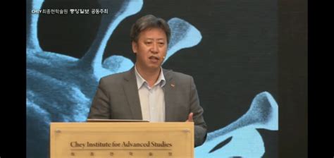 앞서 지난 2월에는 은행에 방문하지 않는 이들을 위한 디지털 영업점 '디지털영업부'를 확대 개편한다고 발표했다. 뉴스핌 - SK "올 겨울 전, 코로나19 백신 후보 확보하겠다"