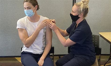 1 day ago · the moderna vaccine has been approved for use by australia's medical regulator with one million doses due in september. Greg Hunt CONFIRMS Australia will receive 25 million doses ...