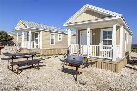 Special rates in lakes cabins. Cabin :: Lake Amistad Rentals