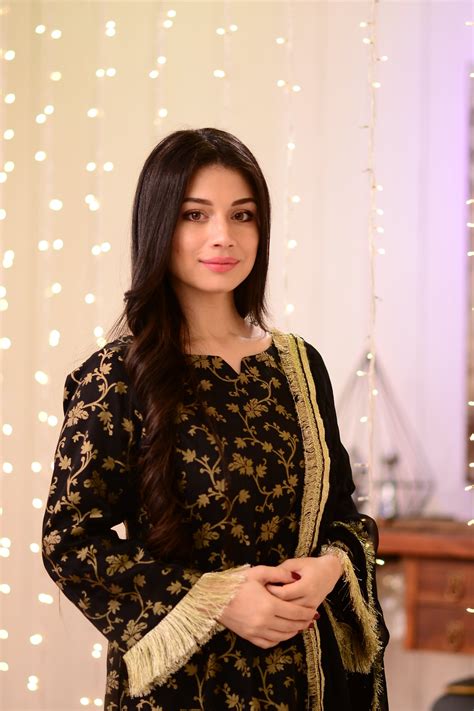 She became more popular after performing. Komal Meer Family : Komal Meer - Komal meer from drama ...