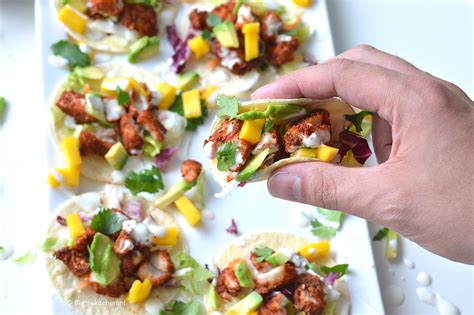 Maybe you would like to learn more about one of these? Fish Taco's met mango en avocado | Recept | Betty's Kitchen