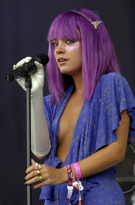 I haven't seen her with blonde hair, but i can't imagine that she looks very good. La belle Lily Allen est vraiment sublime | Lily allen ...