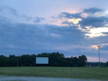 Visa, mastercard, and discover are accepted at the box office & concession stand. 20 Best Drive-in Theaters in Indiana