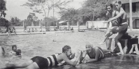 Maybe you would like to learn more about one of these? Sejarah Kolam Renang Pertama di Indonesia - Historia