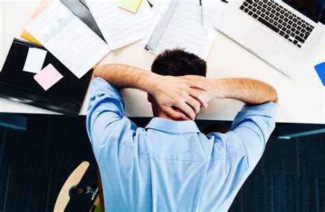 3 Signs You Should Quit Your Job Right Now