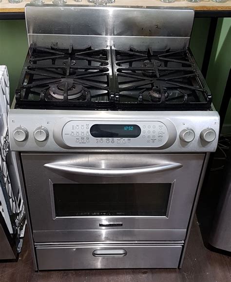 Maybe you would like to learn more about one of these? KITCHENAID STAINLESS STEEL GAS STOVE