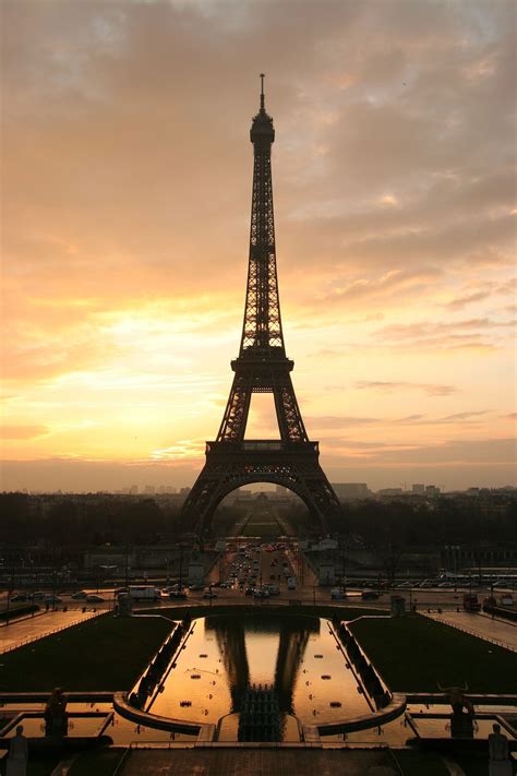 Torre Eiffel - Wikipedia, la enciclopedia libre | Tour eiffel, Eiffel ...