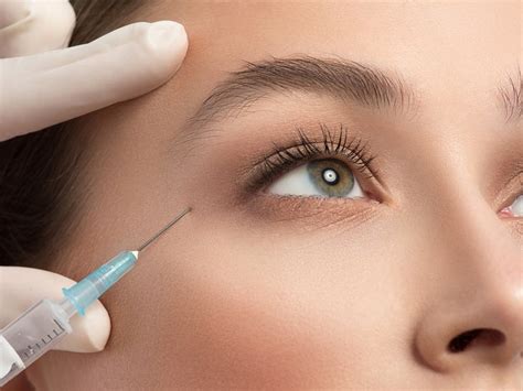 Kamu sedang mencari eyebrow pomade? Cara Baru Mendapatkan Alis Mata Tebal: Eyebrow Injections ...