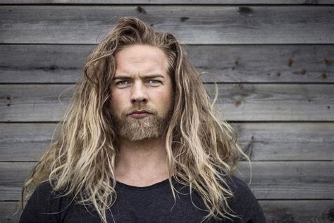 Lasse matberg never uses a hairdryer, occasionally combes his hair, shampoos and balms his hair, and also uses an indelible mask. Pin on That look...