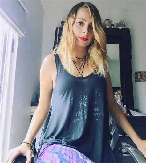 Cabe mencionar que ella ni siquiera divulgo , ni mostró el video en sus redes sociales, quieren hacer justicia cuando ni siquiera ella grabó el video, cuando realmente deben de demandar a los violadores de la menor de edad en aquel tiempo. Pin de luna lopez en YosStoP | Moda estilo, Famosos ...