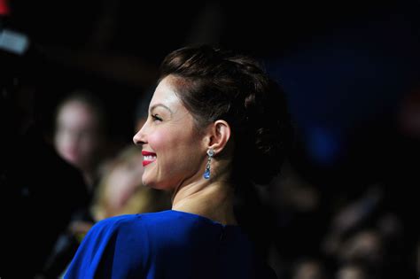 The island (1998), mit sally kirkland. Ashley Judd: Erstes Fernseh-Interview seit Weinstein ...