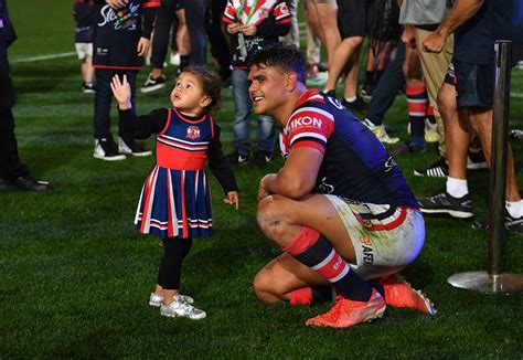 Latrell is now in his 2nd season as fullback for the south sydney rabbitohs, 3rd if you count his debut season with the sydney roosters. Latrell Mitchell: Sydney Roosters, contract saga, NSW ...