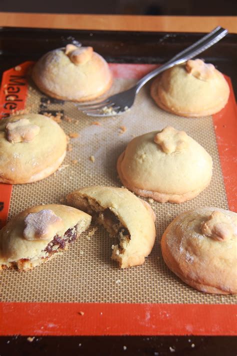 Soaking the raisins gives a boost to the texture and stops them from burning during cooking. Crumbs and Cookies: filled raisin cookies.