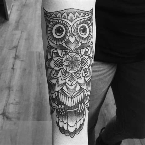 Wearing the tattoo expresses an element of wholeness, perfection, balance and other spiritual values that are. Amber Jane Tattoo … (mit Bildern) | Unterarm tattoo, Eulen ...