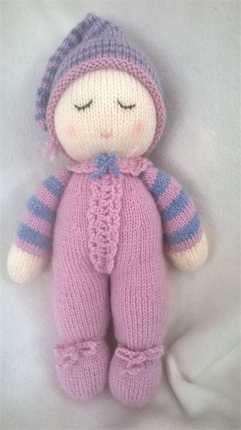 Get the free pattern here! Welcome to Dream Dollies. This sleepy hand-knitted baby ...