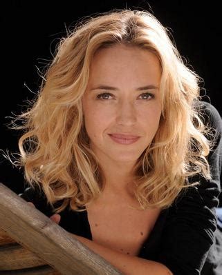 Born 25 february 1973) is a french actress. Hélène de Fougerolles - UniFrance