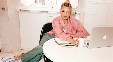 Markerly consistently receives projects from brands looking for brand ambassadors for their campaigns. Zalando sceglie Emma Marrone come brand ambassador in ...