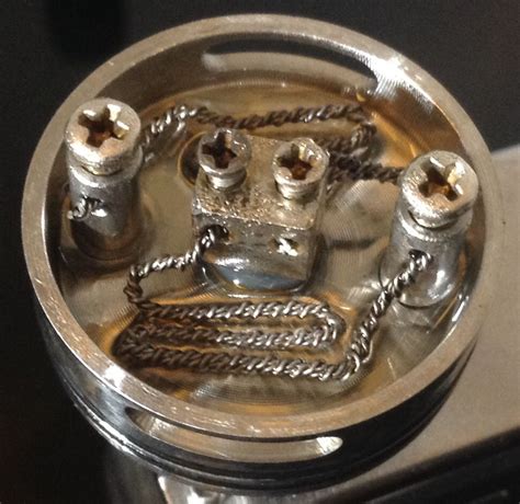 Even though each type of atomizer is designed differently, they all employ a coil as the heat source. Wickless, dual, 4strand 28g twisted, 0.3ohm on a 28mm igoM ...