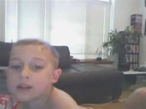 Content submitted every days from next door boys. Cute baby sings while watching himself on webcam for the ...