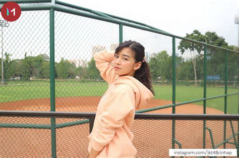 Whipped vanilla, soft musk, and cozy caramel create our luxuriously. 7 Pesona Cindy Hapsari, Member JKT48 Tim J - Memora