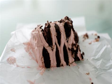 Their leavening and flavor mostly come from eggs, so they're just begging for some sort of flavor infusion. Sugar Rush: Strawberry Icebox Cake at Magnolia Bakery | Serious Eats