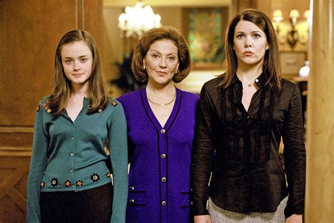 Busty gabriela lopez gets creamed on reality kings. Gilmore Girls Revival Cast, Release Date, Trailer, and ...