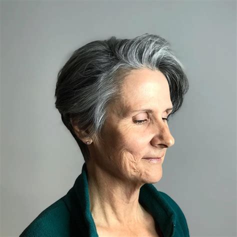 Short hairstyles to help hide jowls?. Short Hairstyles To Help Hide Jowls? / Square Face Shape ...
