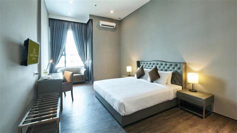 Check spelling or type a new query. 5 hotel dan penginapan yang terletak di sekitar Bandar ...