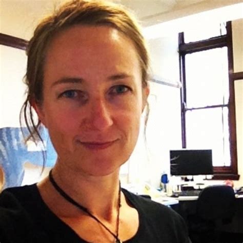 Hi, my name is martina! Martina B. Smith | B Surv Sp Sc | University of Tasmania ...