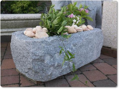 Zwei restliche steine zu verschenken gewicht ca. Steintrog aus rotem Granit für den Garten