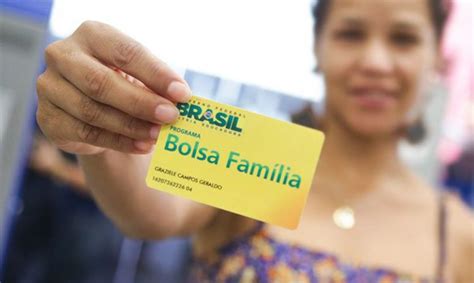Ficar de olho no calendário bolsa família 2021 é de extrema importância para todos os cidadãos brasileiros que auferem dos benefícios disponibilizados por este programa. Caixa divulga calendário de pagamentos do Bolsa Família em ...