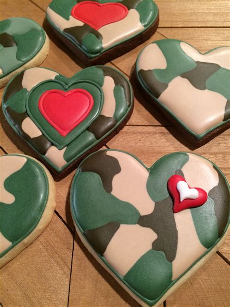 Camouflage cookies, camo cookies, heart cookies, valentine cookies | Camo cookies, Valentine ...