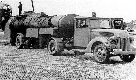 This software consists of intelligence gathering and tactical. Ford G198/TS (V3000S) traktor with DAF 10.000 liters fuel ...