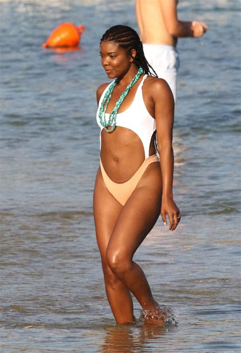 Constructors and member initializer lists. Gabrielle Union wears a bi-color bikini as she spends a ...
