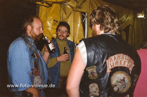 Listen to mc kevin | explore the largest community of artists, bands, podcasters and creators of music & audio. Foto-Vomue - 40 Jahre Rambling Wheels MC