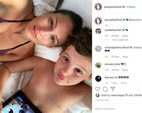 Pero ahora, incursionó en tiktok con. Pampita comparte fotos desde la playa junto a sus hijos ...