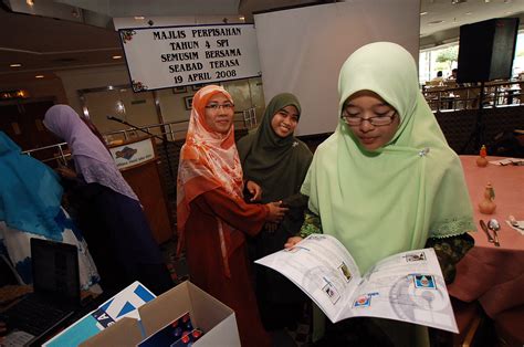 Posted by sekolah rendah birau at 2:43 am. Majlis Perpisahan Tahun 4 SPI - Semusim Bersama Seabad Ter ...