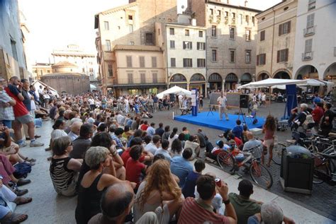 Qualcuno non l'ha presa bene. FestivaLetteratura: Orlando Furioso, giallo e favole ...