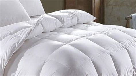 Can you wash pillows at home? How to Wash a Feather Duvet and Keep your Down Comforter ...