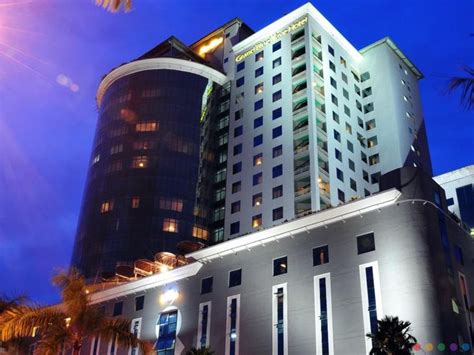 L'hotel dispose de chambres insonorisées. Grand Bluewave Hotel Johor Bahru Special Room from $67 ...