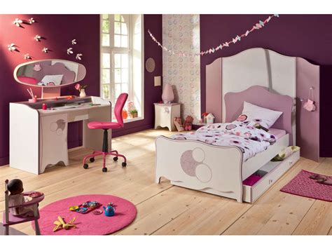 Que vous soyez à la recherche d'un lit pour le faire dormir, rêver ou grandir, le choix d'un lit enfant n'est pas facile et il faut. Chambre fille elisa - Table de lit