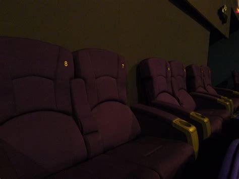 Πολύ λογικές τιμές, καθαρά, άνετα καθίσματα και όχι πολύ απασχολημένος μέσα. NEW GSC (golden screen cinema) Jusco Aeon Bandaraya Melaka ...