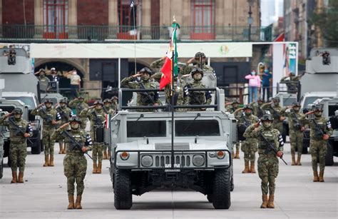 Información, fotos y videos en milenio. Conmemoran Independencia con entrega de medallas y desfile ...