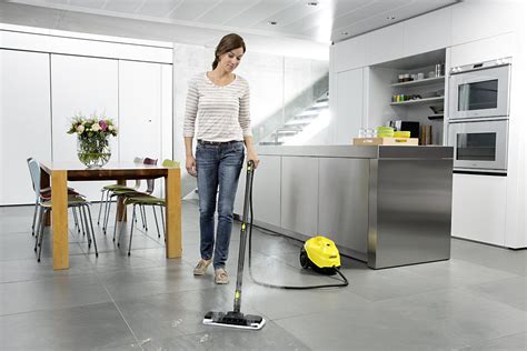 De pvc vloer wordt er echt mooi schoon van en het geeft geen rare strepen of vlekken. Nettoyeur vapeur Karcher SC3 Easy Fix : avis, test et ...